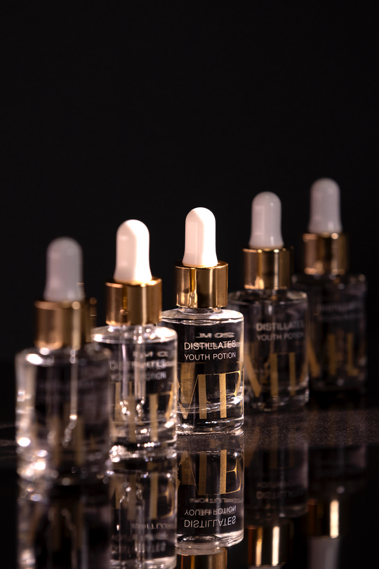 DISTILLATES - Day Serum 01 ; Remarkable Brightening Potion